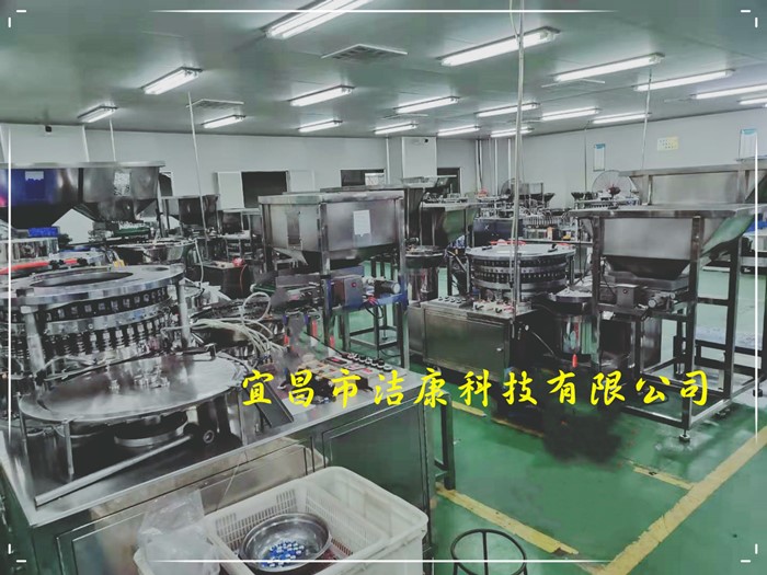 湖北客戶(hù)鋁塑蓋鉚合車(chē)間